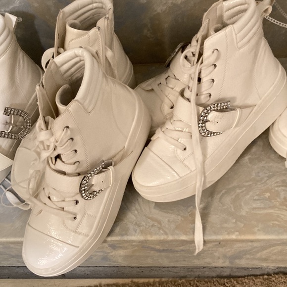 New Gianni Bini Boots - Picture 3 of 5